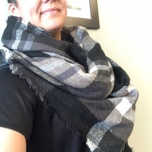 Wool scarf square shape